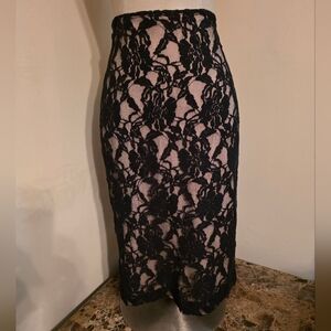 Vintage Newport News Size M Medium Black Lace (With Nude/Tan Underlay) lot5601